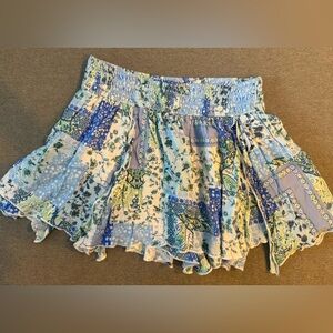 Gab & Kate, size large, patterned mini skirt. NWOT